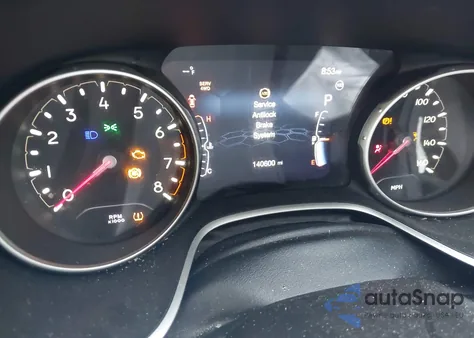 2018 Jeep Compass Latitude 4X4 from USA, damaged, VIN 3C4NJDBBXJT223417